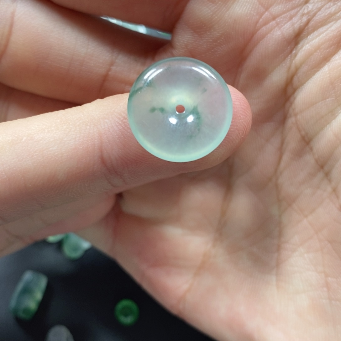 翡翠挂件未镶嵌翡翠珠宝翡翠珠宝