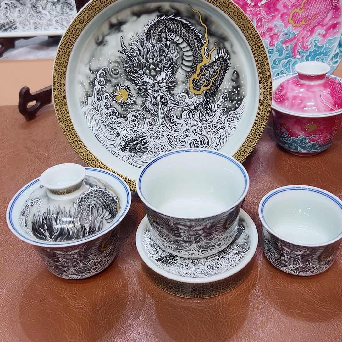 摆件景德镇陶瓷学院等单位联合主办