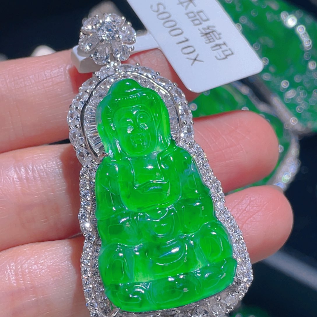 翡翠吊坠(不含链)银S925镶嵌虎****)