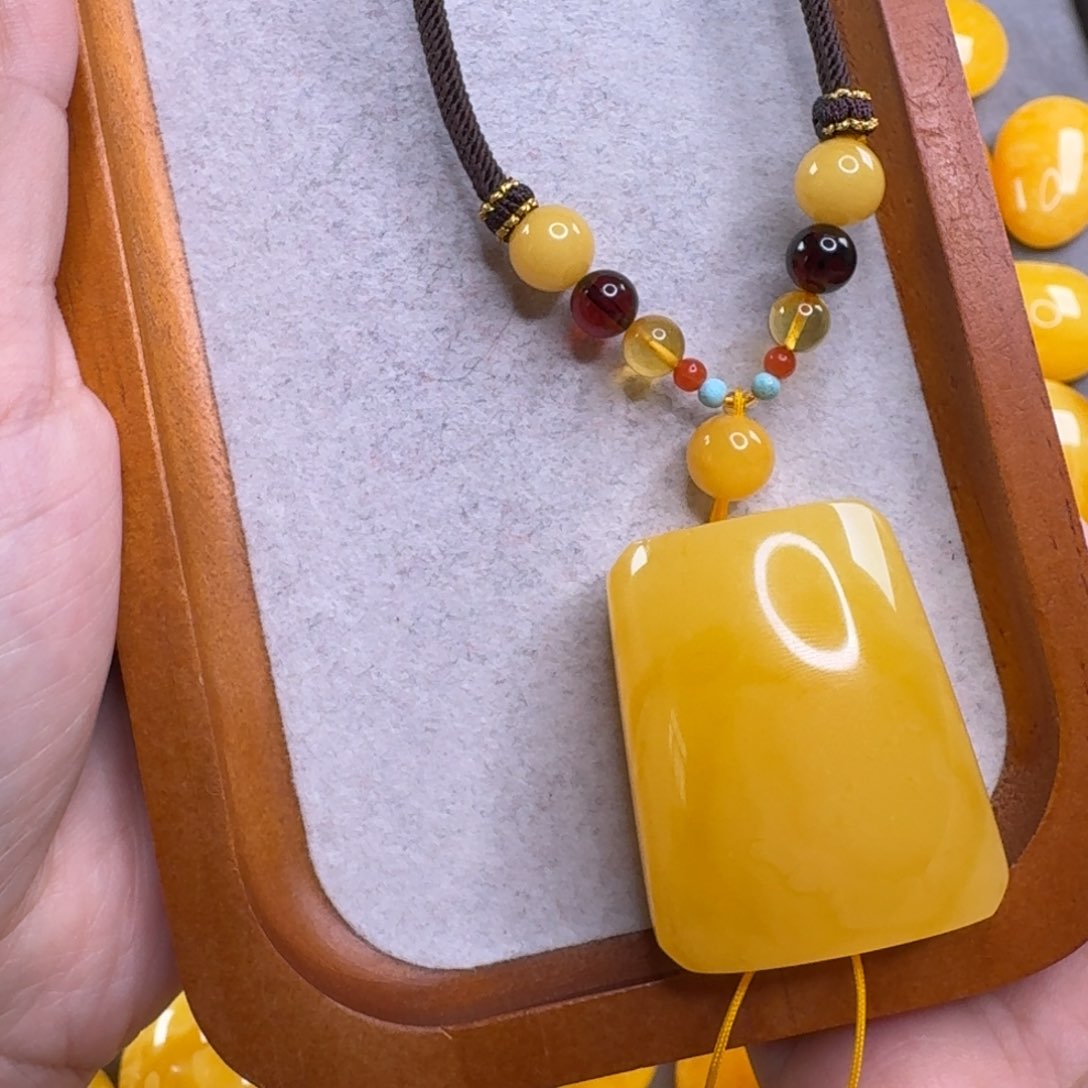 蜜蜡毛衣链未镶嵌