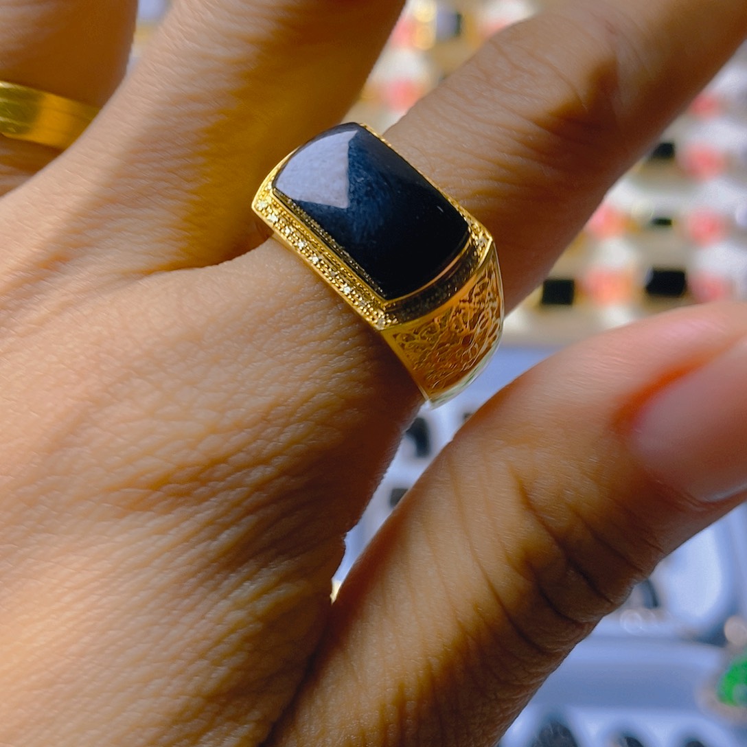 翡翠戒指18K金镶嵌用****锋