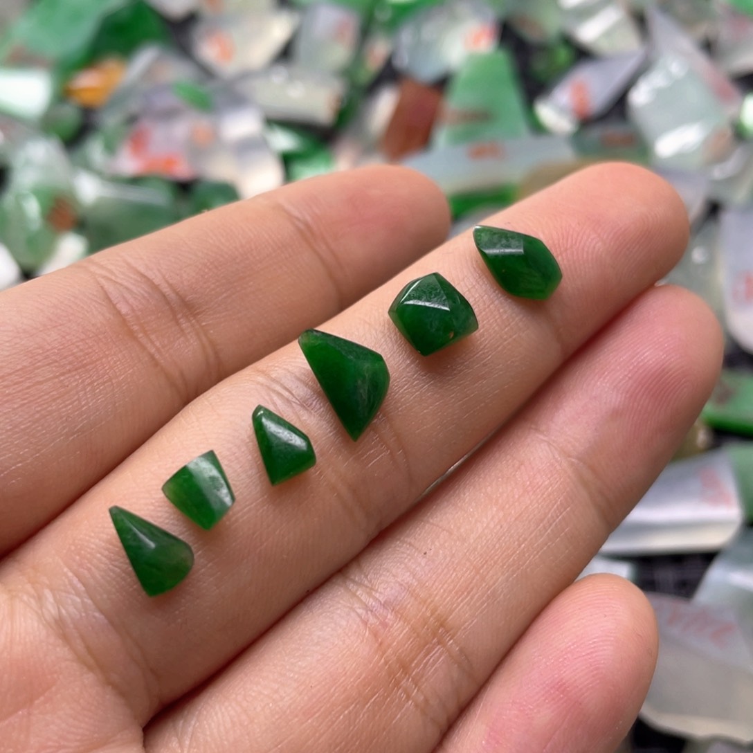 定制翡翠未镶嵌天然翡翠