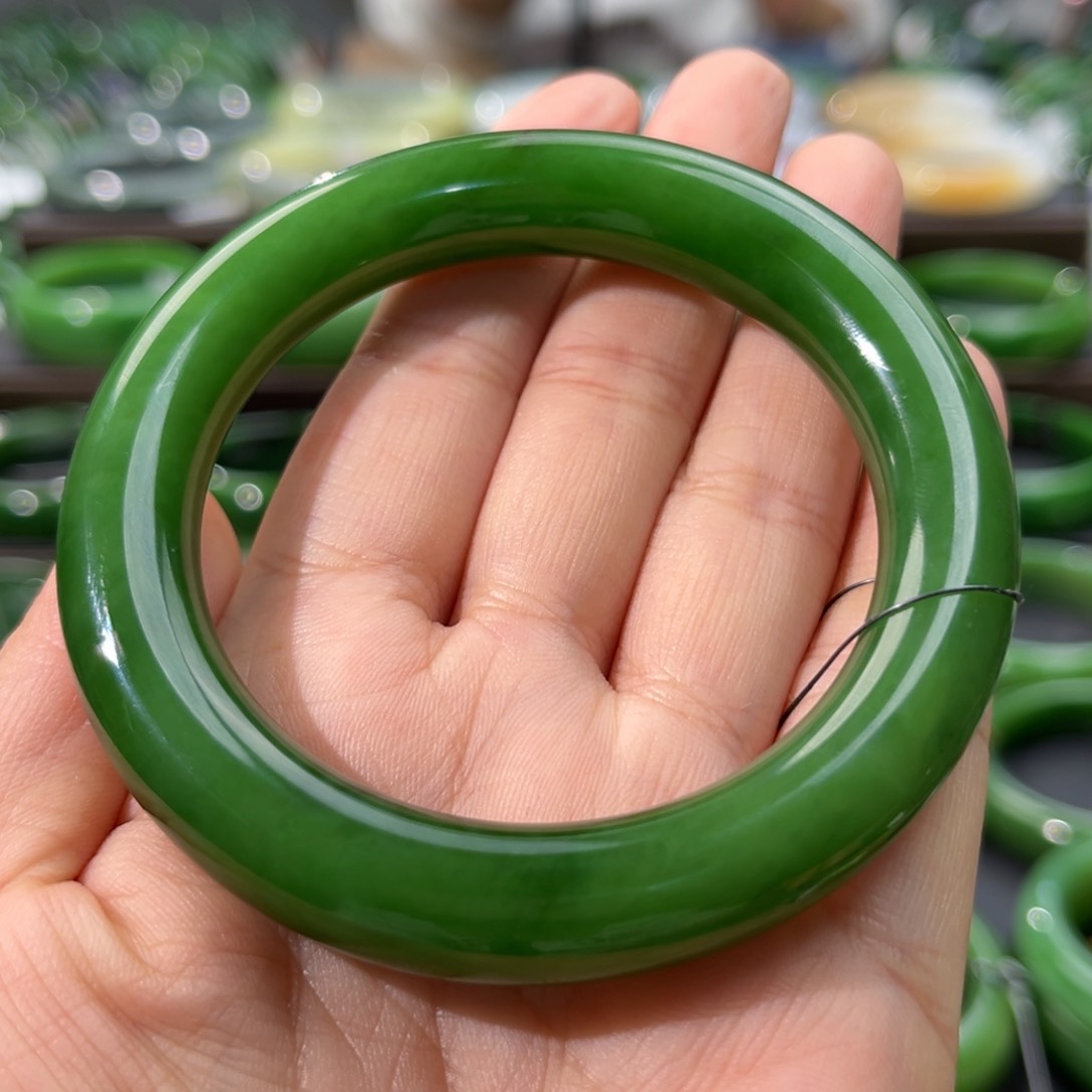 和田玉（碧玉）手镯未镶嵌