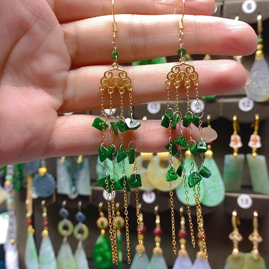 未镶嵌翡翠耳饰翡翠