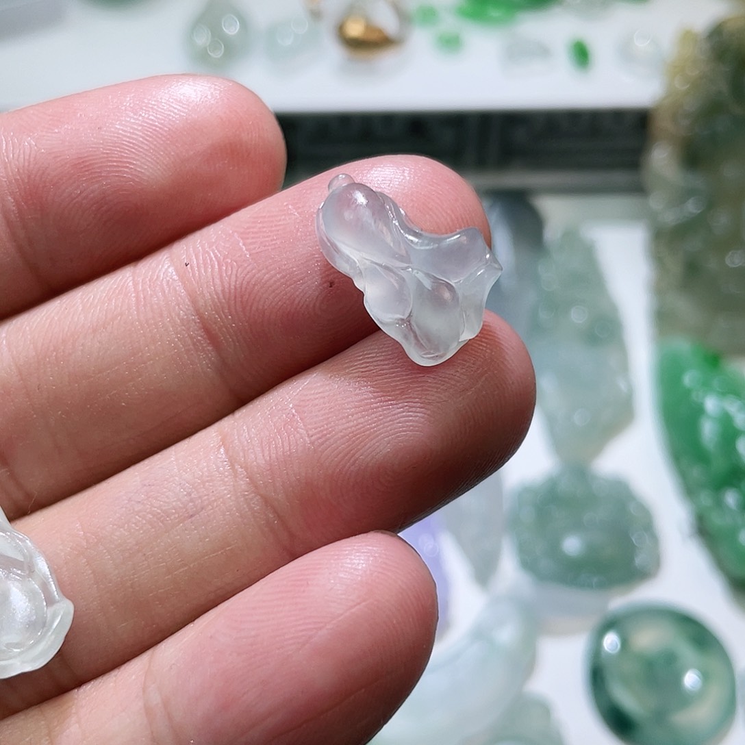 定制翡翠未镶嵌天然翡翠A货