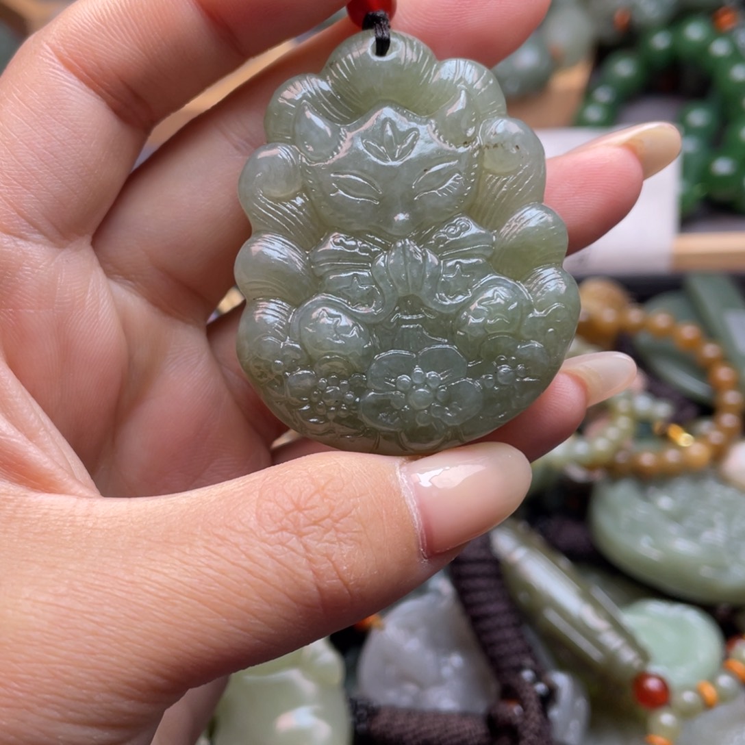 和田玉颈饰未镶嵌