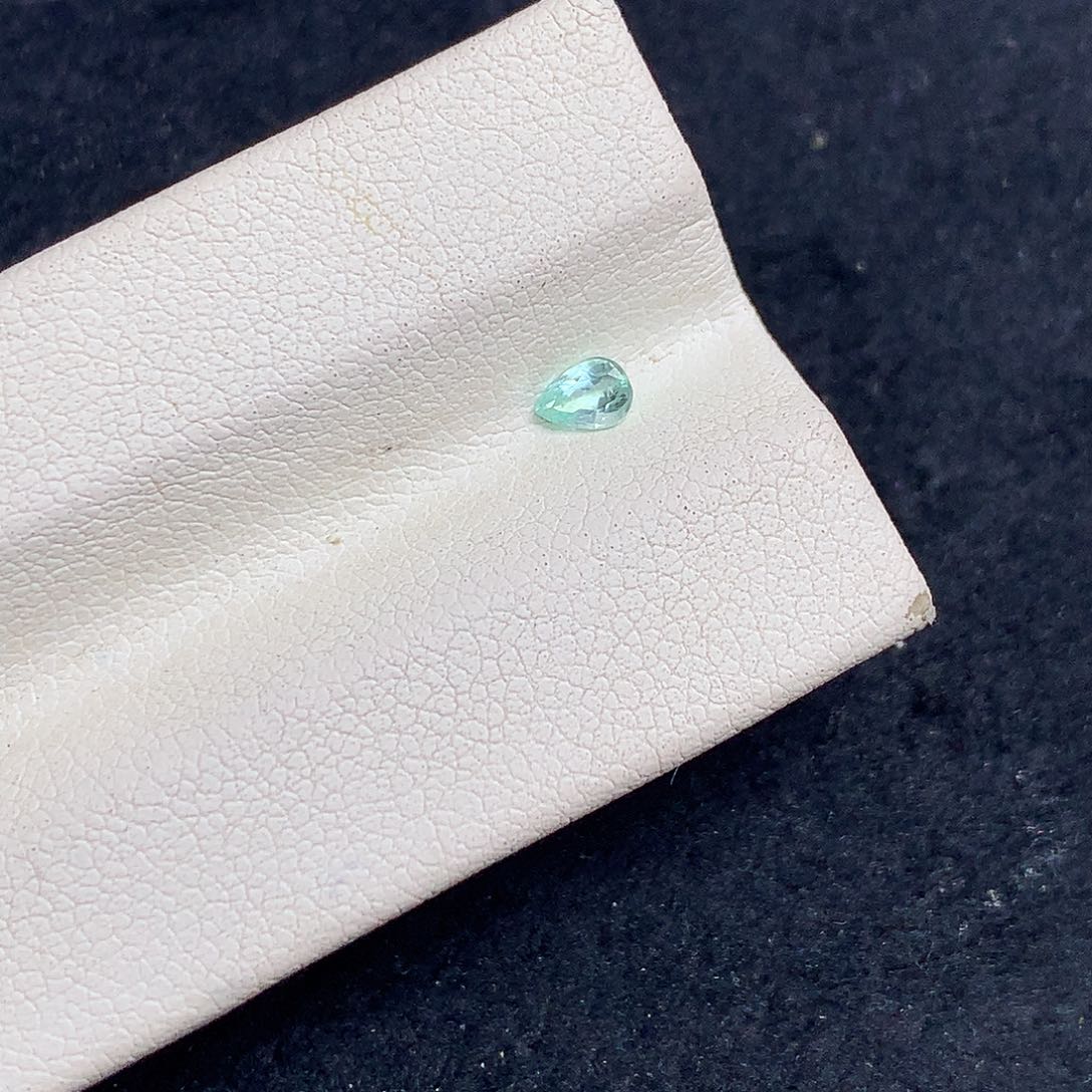 帕拉依巴碧玺珠宝半成品未镶嵌