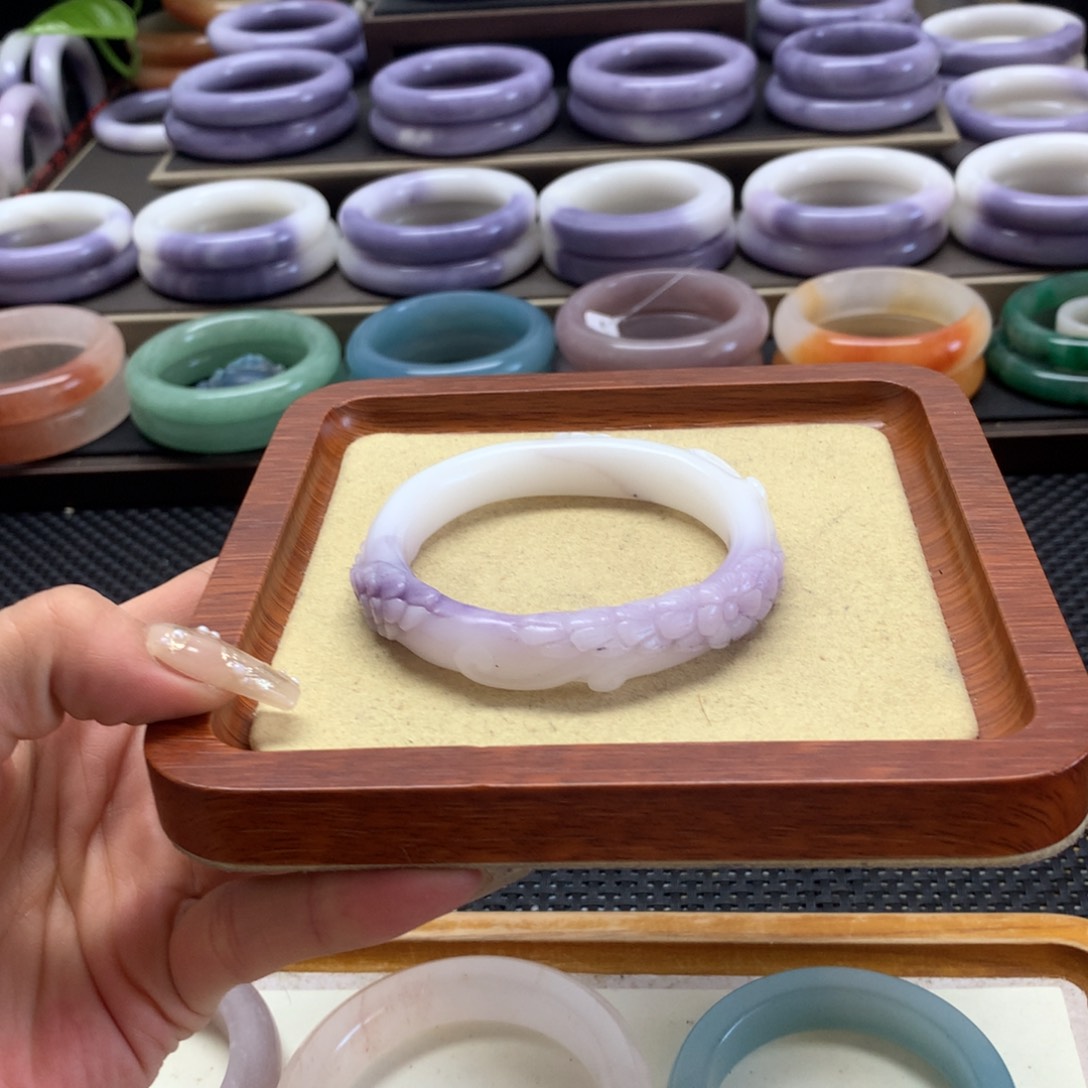 石英岩玉手镯未镶嵌F****杨