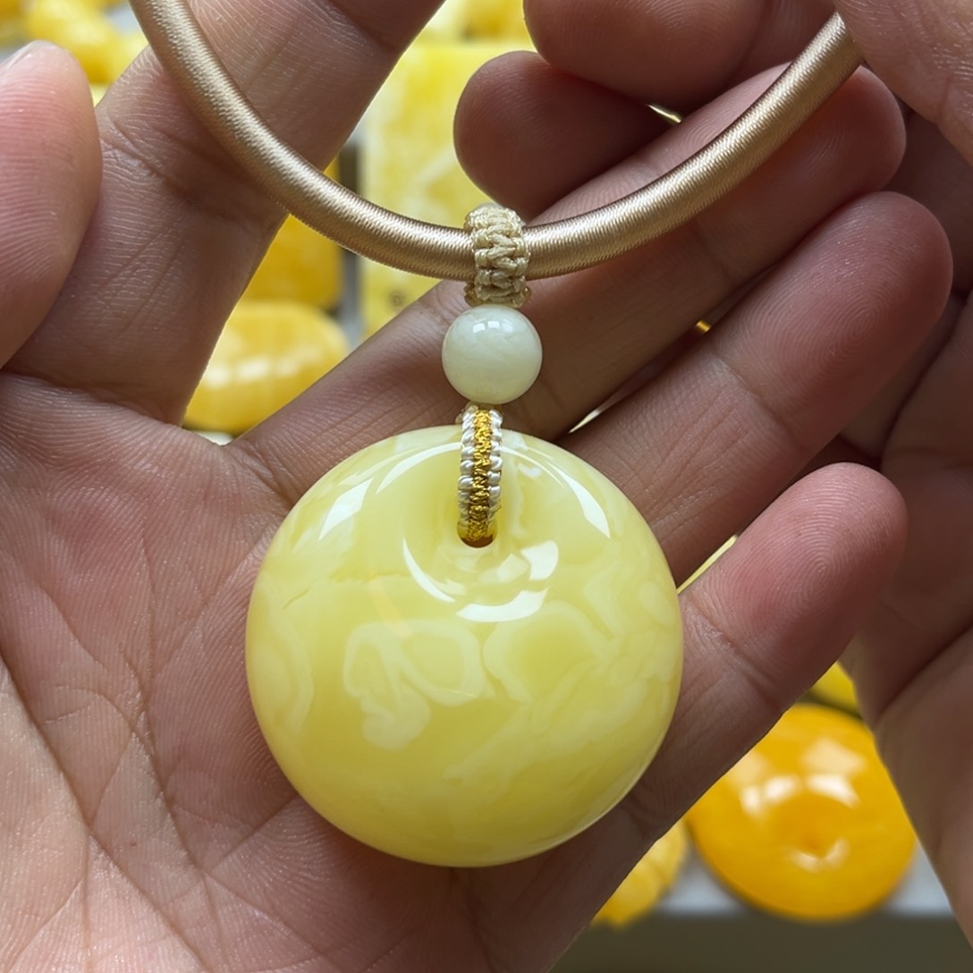 蜜蜡珠宝奇石未镶嵌