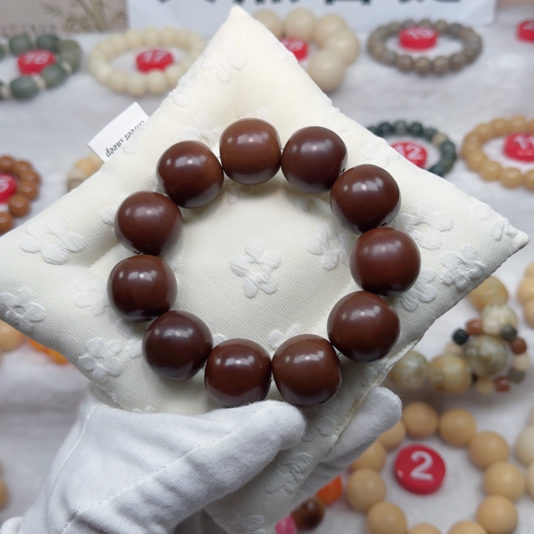 吊坠白玉菩提卡23巧克力干磨