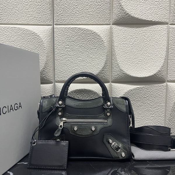 95新/包包/巴黎世家/250216SW0021