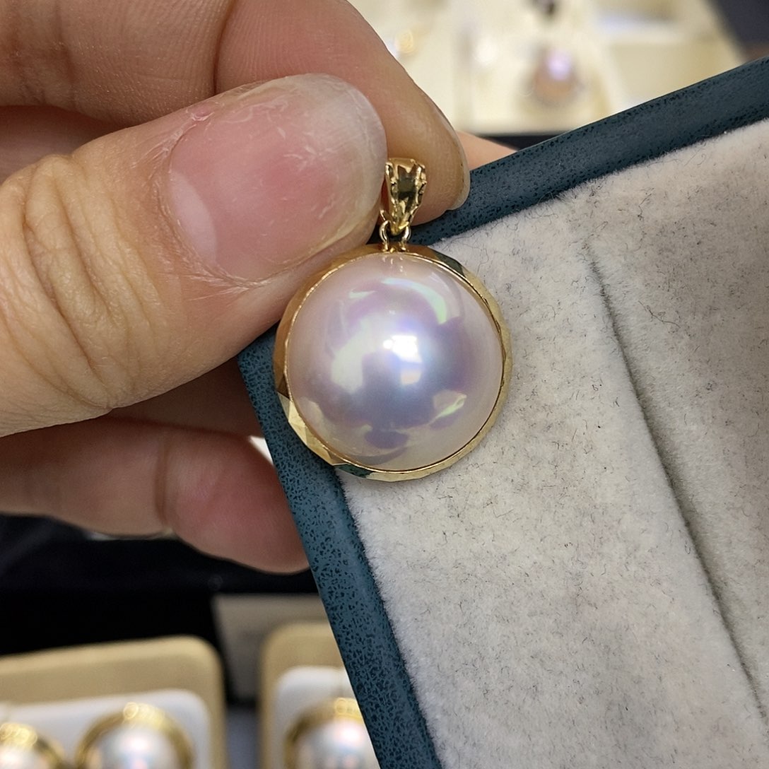 拼合珍珠（马贝珠）吊坠(不含链)18K金镶嵌