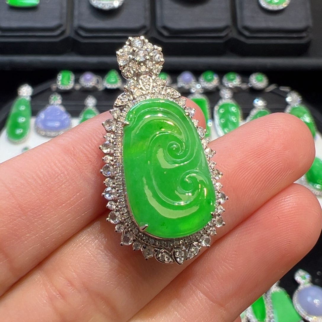 翡翠吊坠(不含链)18K金镶嵌收到货48小时鉴赏期