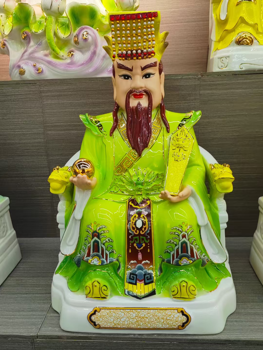 厂家直销佛具用品实体店释迦牟尼彩绘观世音佛堂描金陶瓷财神白瓷