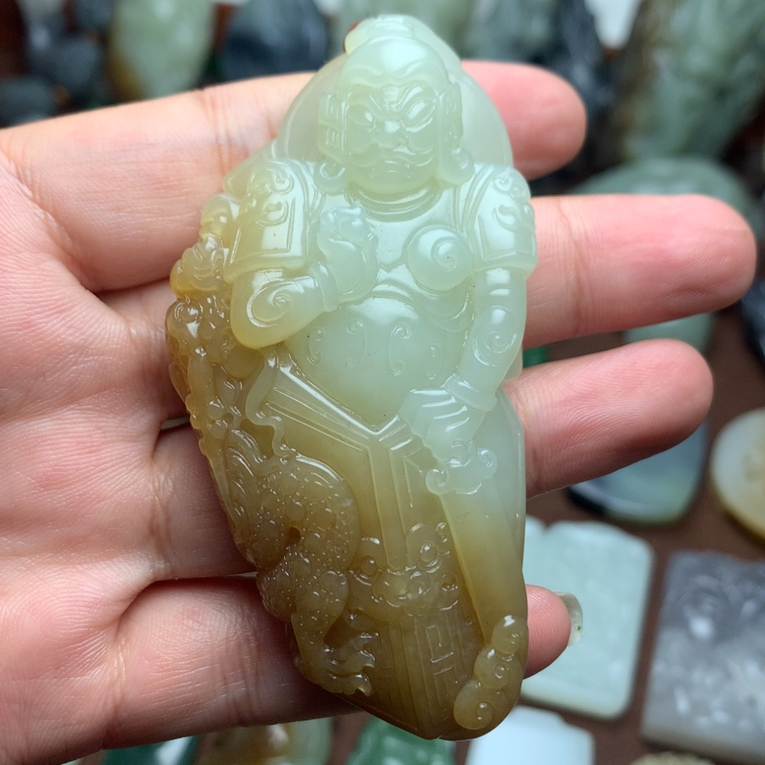 和田玉挂件未镶嵌不**、