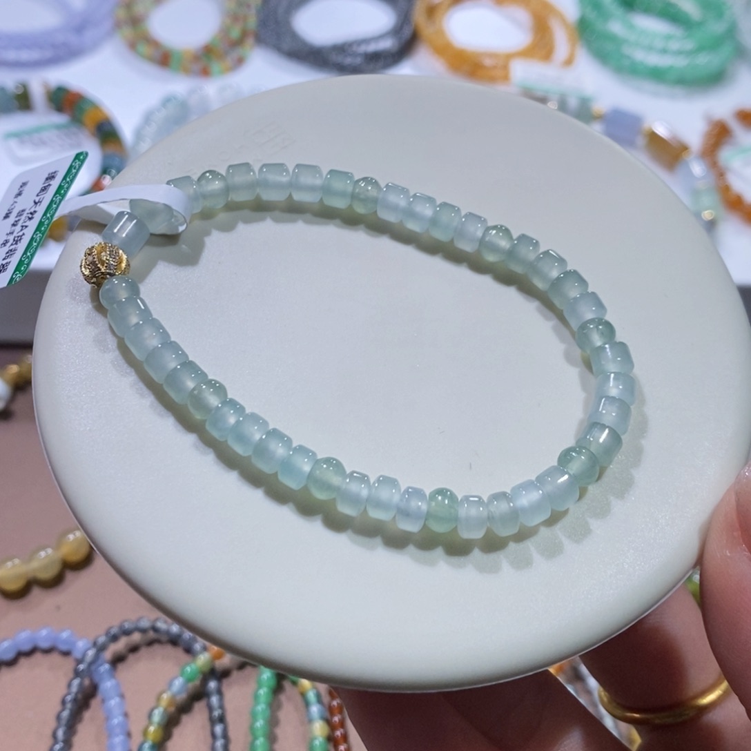 翡翠手链未镶嵌冰胶桶珠