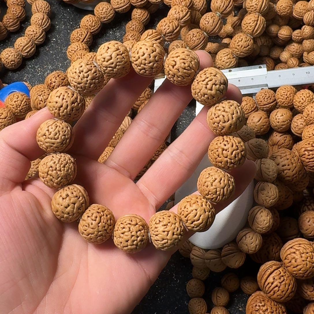 思***鸽吊坠桃核野生手串