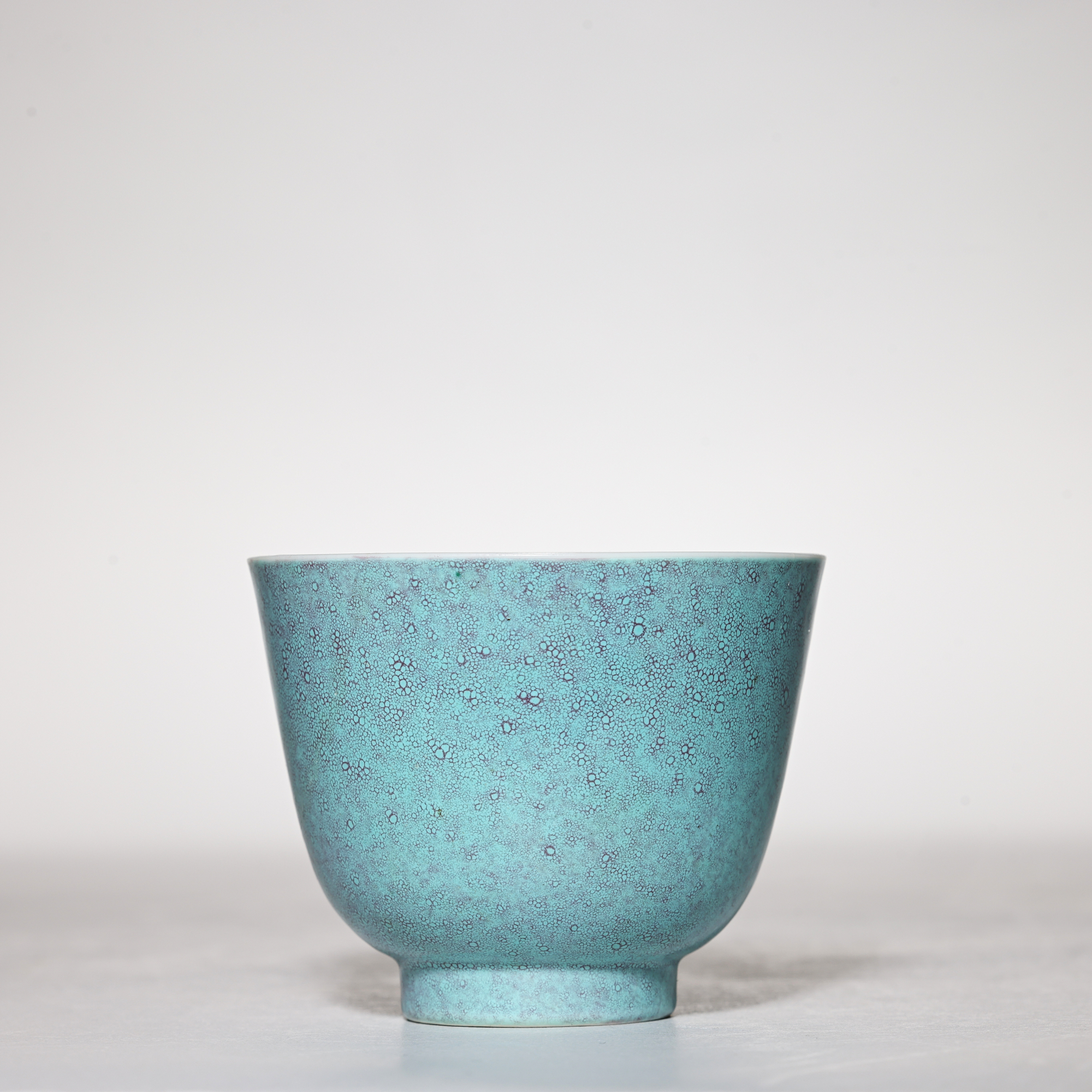 4276清晚期-民国·炉钧釉小杯【古董拍卖】