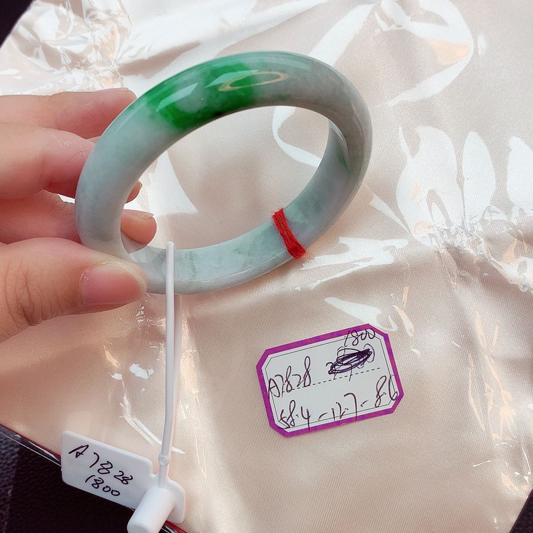 翡翠未镶嵌手镯缅甸翡翠