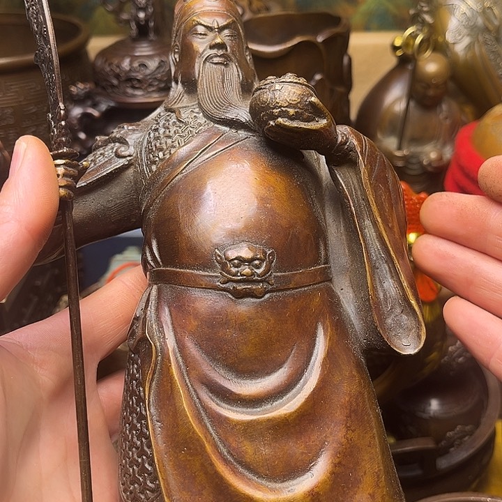 精美铜器批发档口