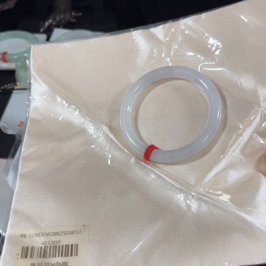 未镶嵌手镯翡翠静*思