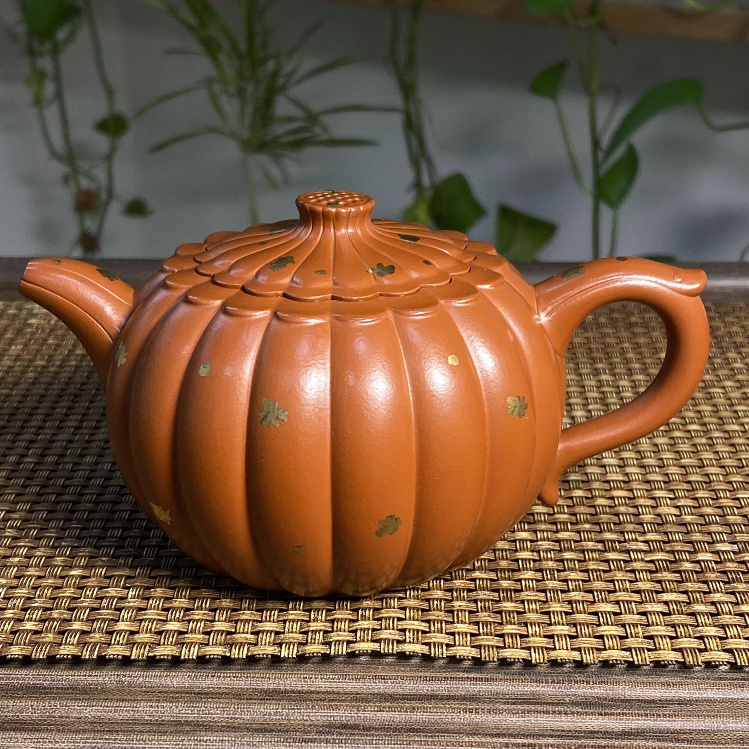 FPL28-001  宜兴手工紫砂    菊蕾