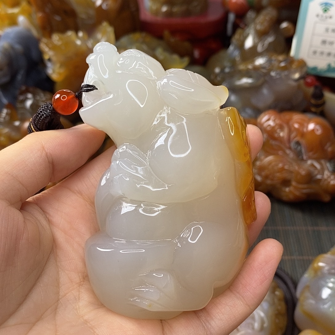 福***良玛瑙/玉髓未镶嵌手把件