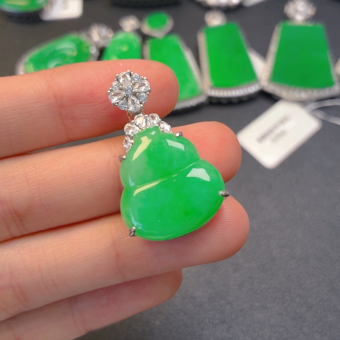 翡翠银S925镶嵌颈饰