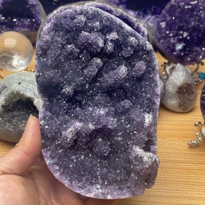 紫晶水晶摆件未镶嵌