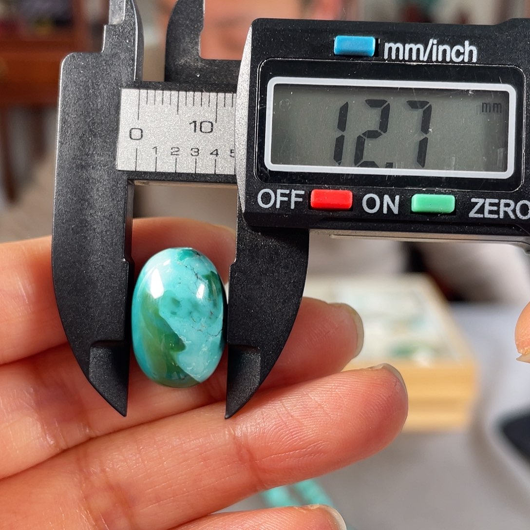 绿松石颈饰未镶嵌