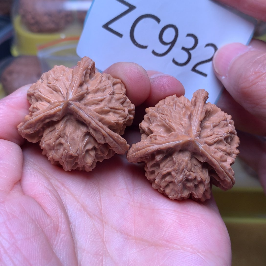 文玩核桃把件盘山正本36