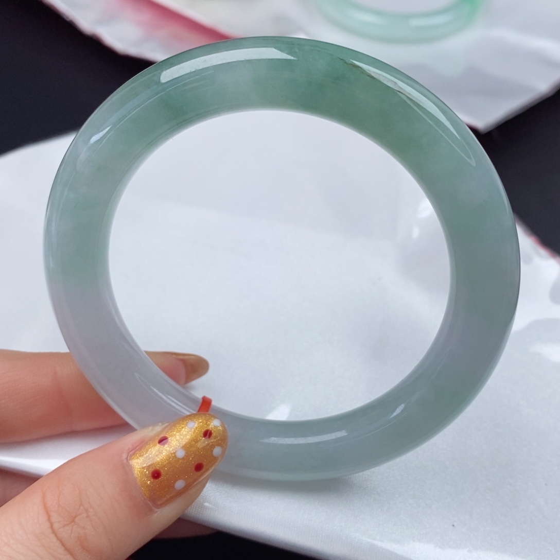 翡翠手镯未镶嵌5960圈口