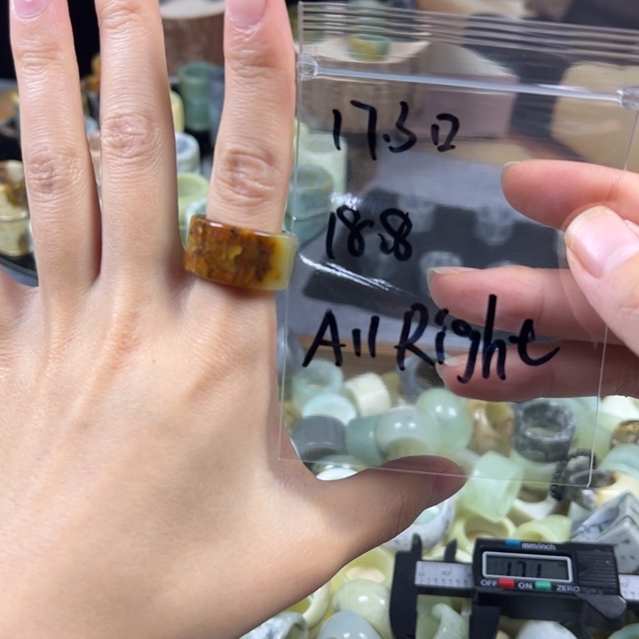 A***ﾟ蛇纹石玉未镶嵌戒指