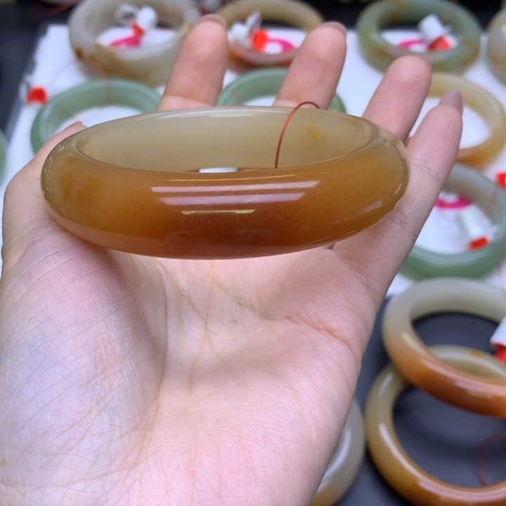 未镶嵌手镯石英质玉幸*