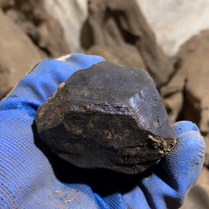 贡木把件哈**@111111111111