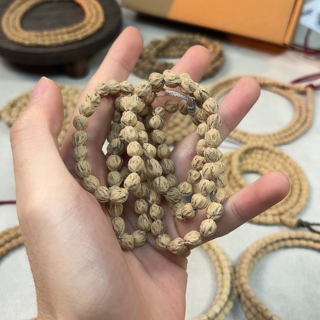 用***8吊坠柏香籽/百香籽