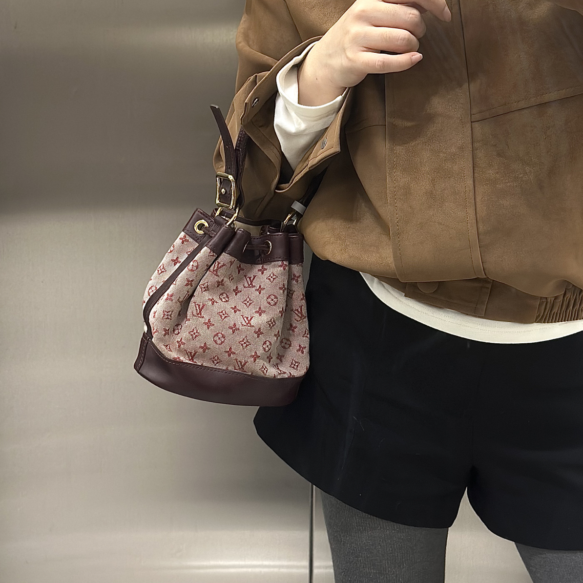 95新 LouisVuitton/路易威登 树莓牛仔丹宁水桶手提斜挎包