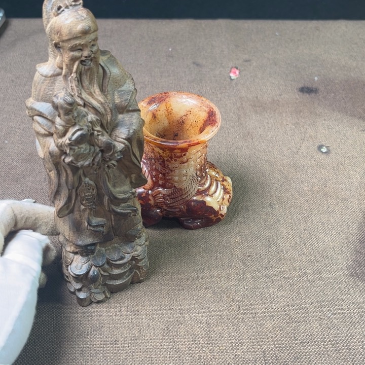 精品摆件工艺品等