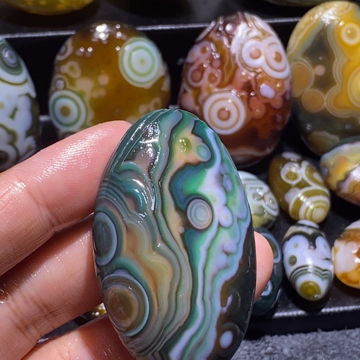 玛瑙/玉髓未镶嵌珠宝半成品130