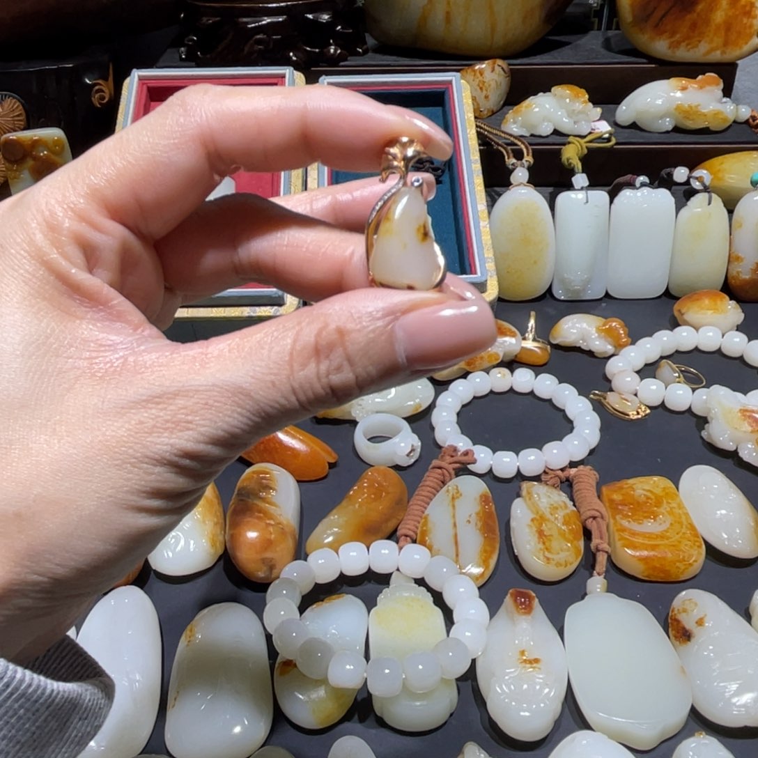 和田玉未镶嵌包链