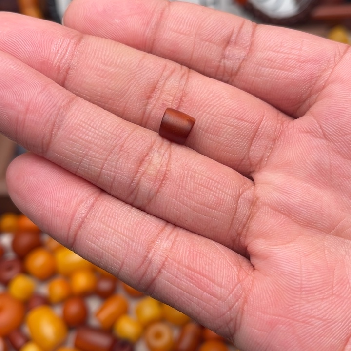 小***帅琥珀未镶嵌裸石蜜蜡马蹄