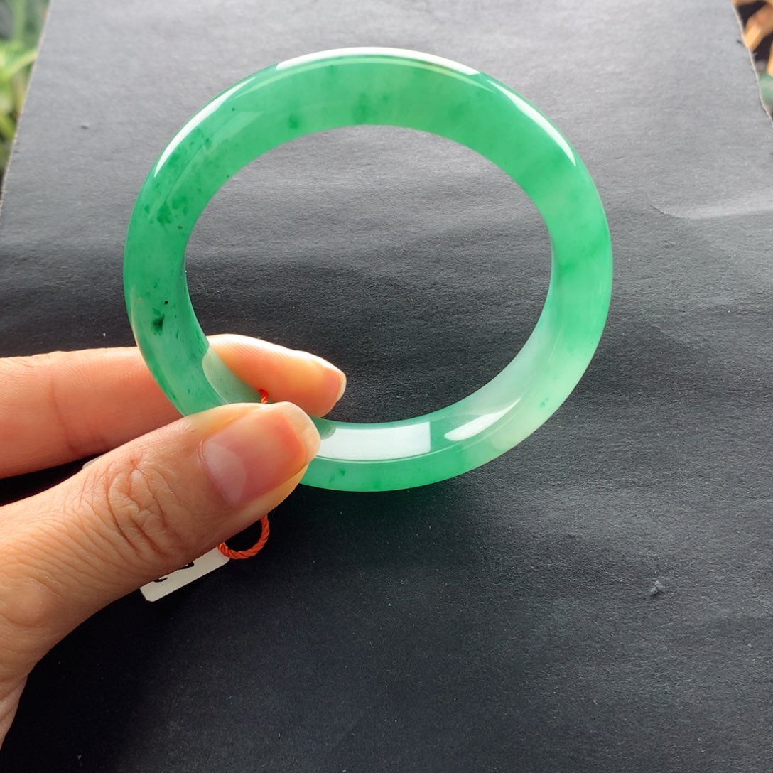 【闪购商品】石英质玉手镯未镶嵌