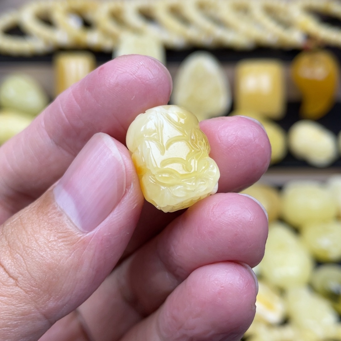 琥珀未镶嵌裸石琥珀蜜蜡