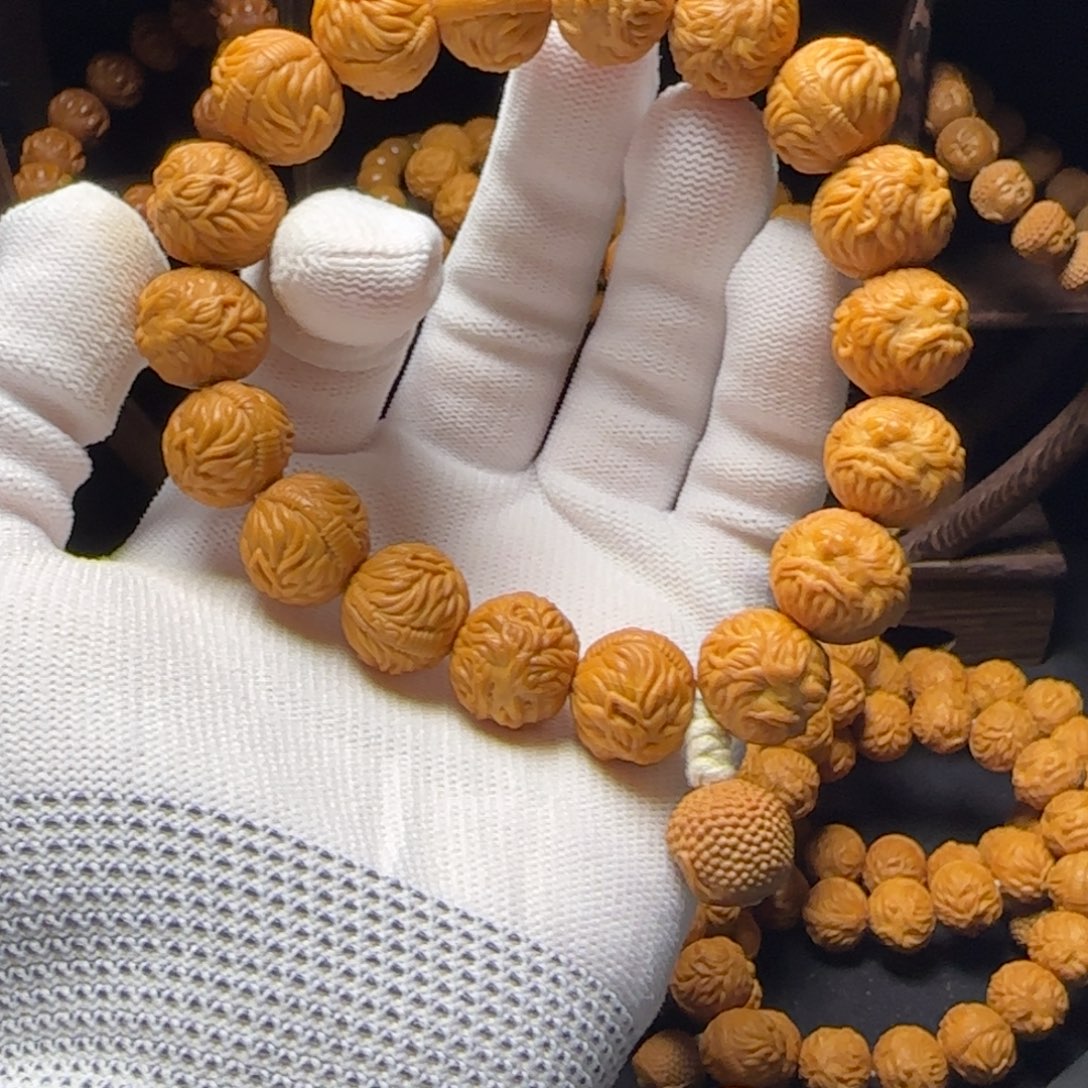 伏***生吊坠猴头核桃猴头