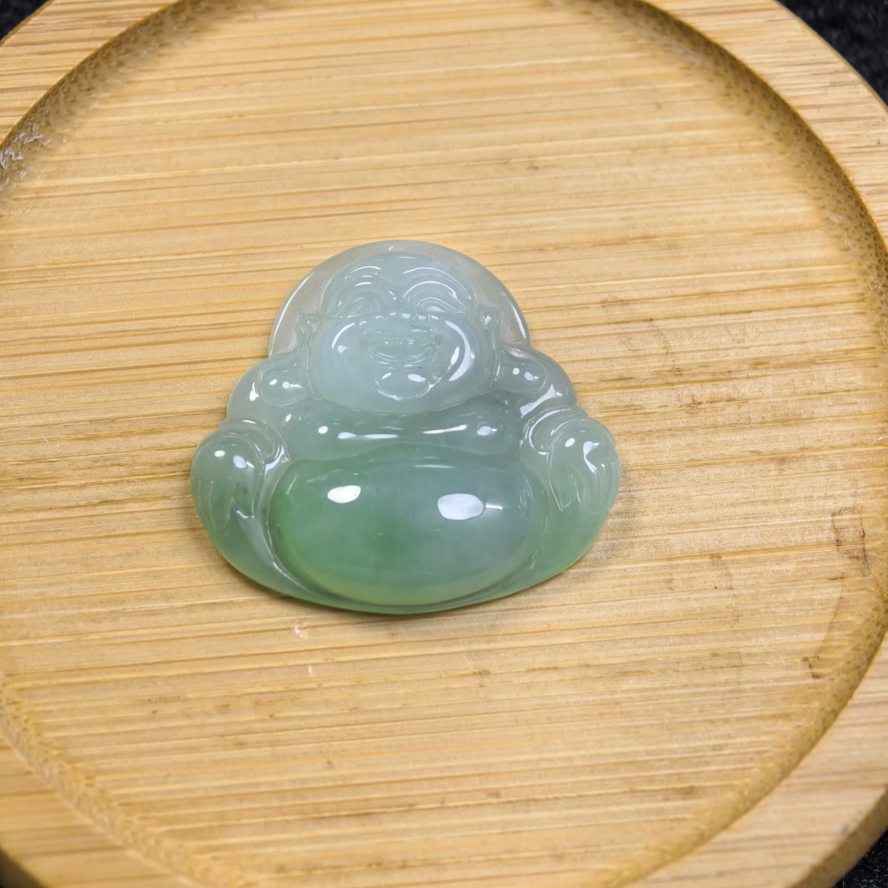 天然A货翡翠绿佛公