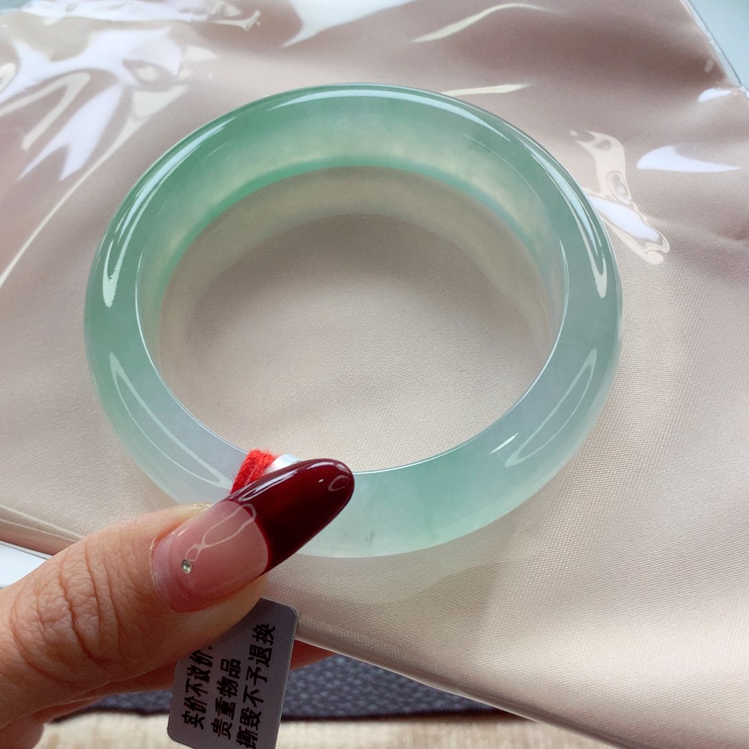 翡翠手镯未镶嵌56.2 清新种水嘎嘎好！灵