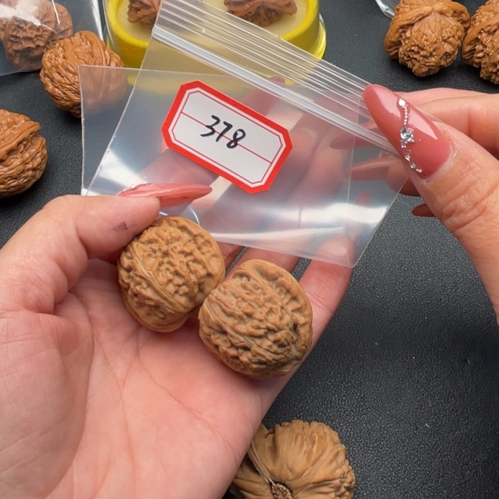 *****文玩核桃把件白狮子