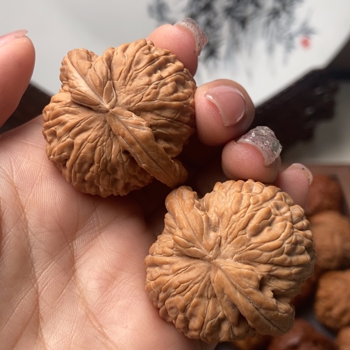 龅***？把件文玩核桃38白狮子