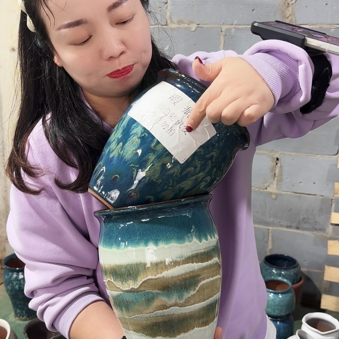 瑕疵两个高22/18紫砂