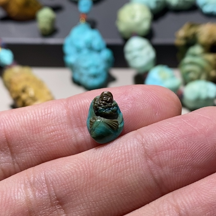 卡***o绿松石未镶嵌颈饰